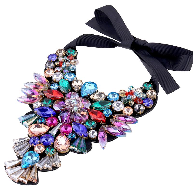 

Chokers Unique Design Variety Shapes Crystal Stones Beaded Flower Necklace Pendant Jewelry Crystals Chunky Statement Trendy Necklaces