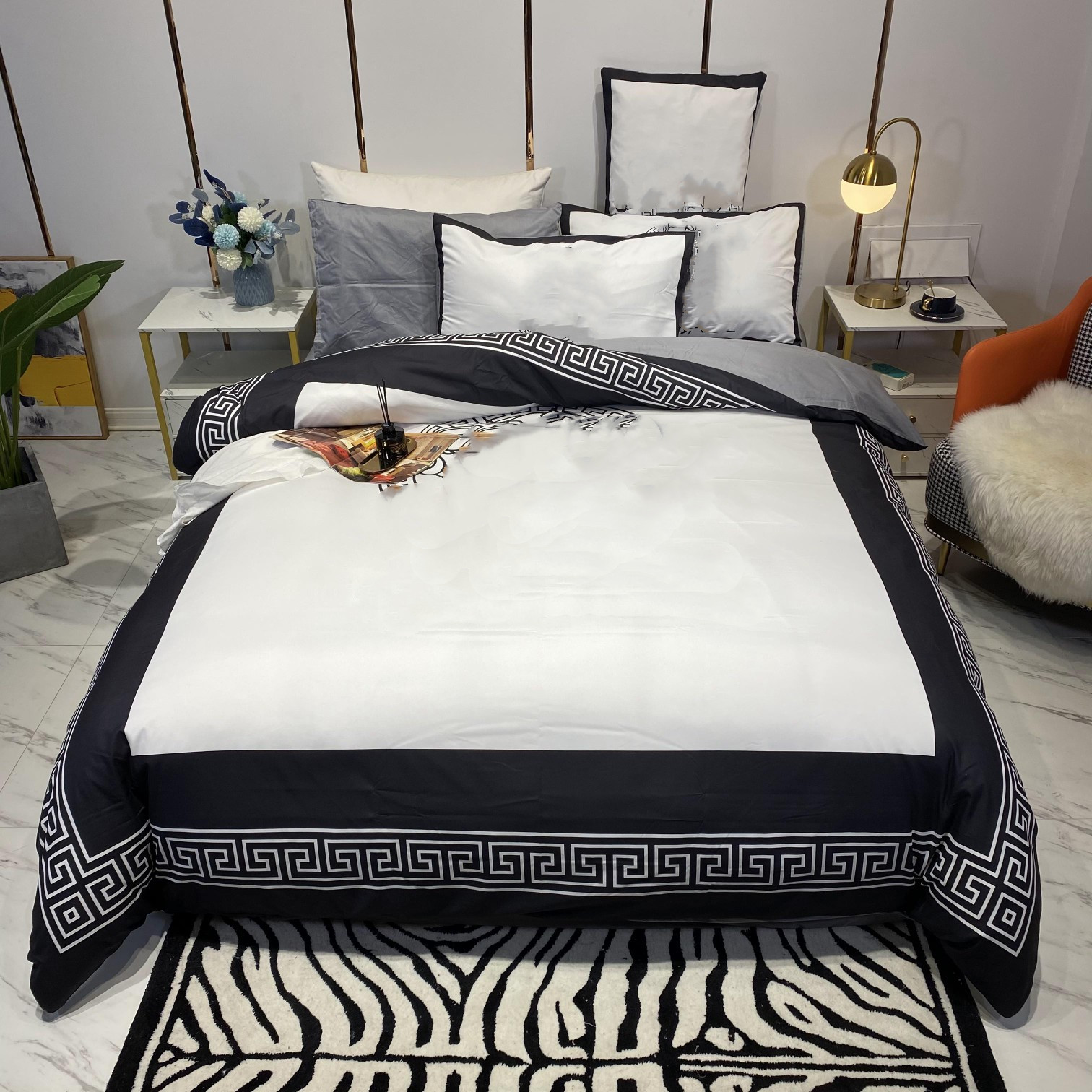 

white black designers bedding sets duvet cover  king bed sheet pillowcases fashion designer comforter set, Same as pic
