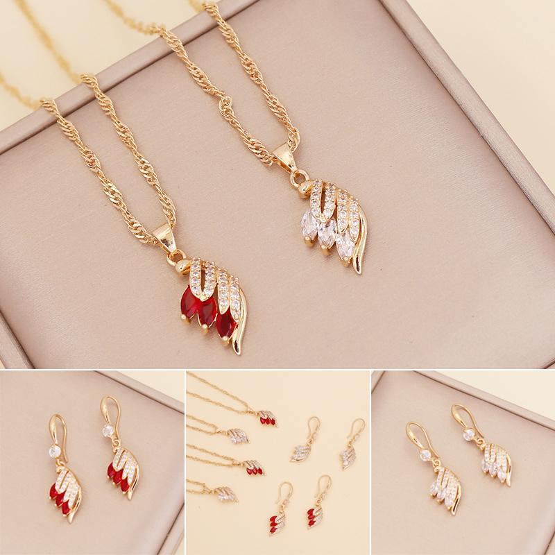 

Chains Diamond Feather Necklace Personalized Fashion Clavicle Chain Charming Jewelry Exquisite Gift For Women High-quality