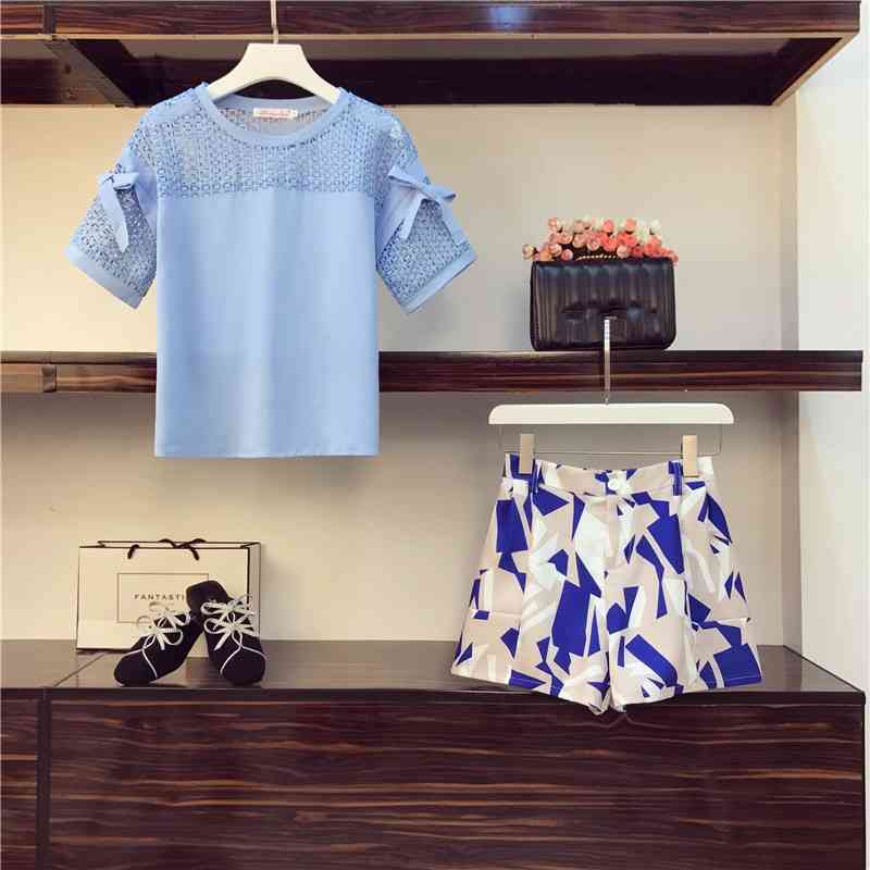

Plus Size L-4XL Summer Ladies 2 piece set Women Hollow out Lace Patchwork Tshirt and Printing Shorts Suits 210525, Blue