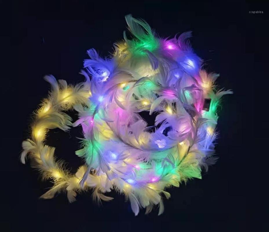

Party Decoration LED White Feather Head Garland Hairband Wreath Ladies Girls Angel Hen Night Fancy Dress Glow Headband Battery Replaceable
