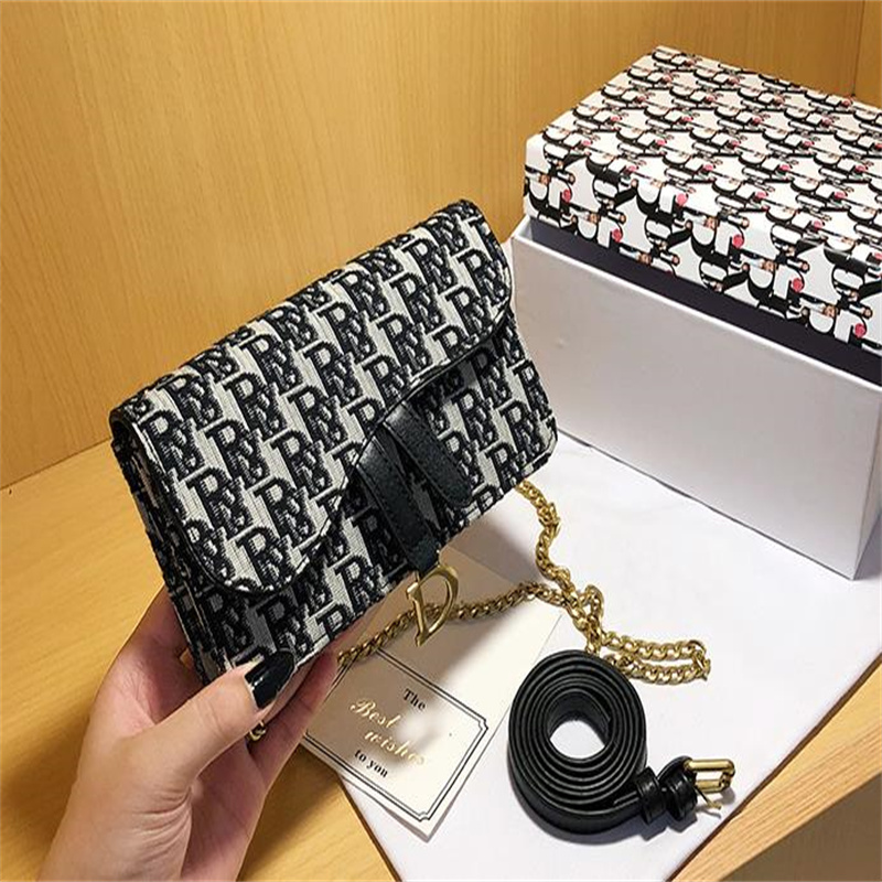 

2021 high quality messenger bags top Saddlebags with letter classic ladies shoulder bag designers luxury composite handbag PU leather fashion female metal chain s, Black