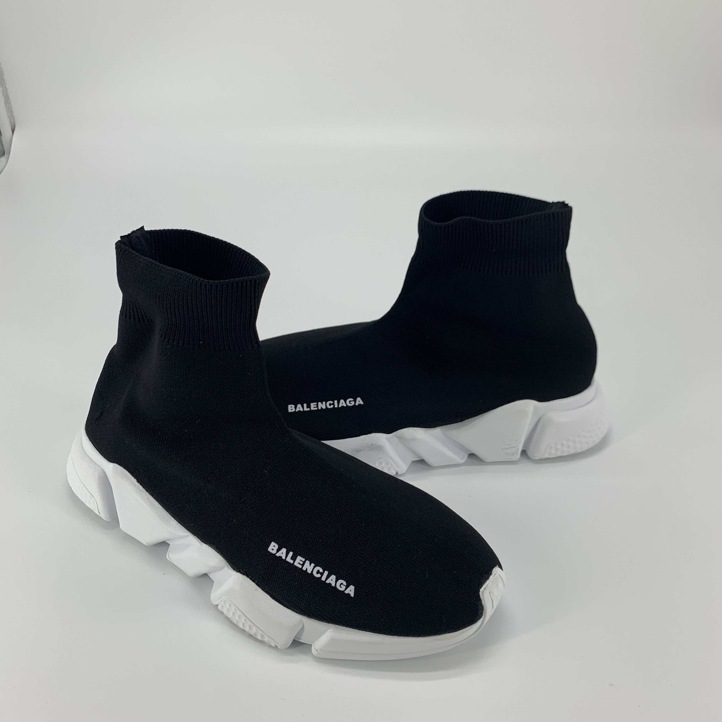 

Newest Speed Trainer Casual shoes triple black red white green Party stretch knit men women platform sneakers Fashion socks shoe stockx, Shoe box