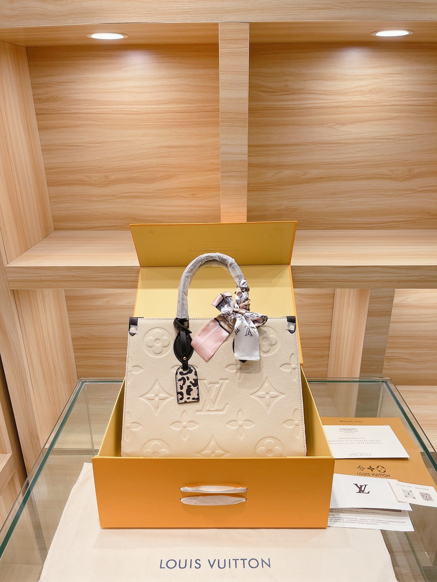 

Louis Vuitton Monogram LV Duffle Bag Luggage Totes Handbags Shoulder Bags Handbag Backpack Women Tote Men Purses Mens Leather Clutch Wallet wonderful gifts, Carton