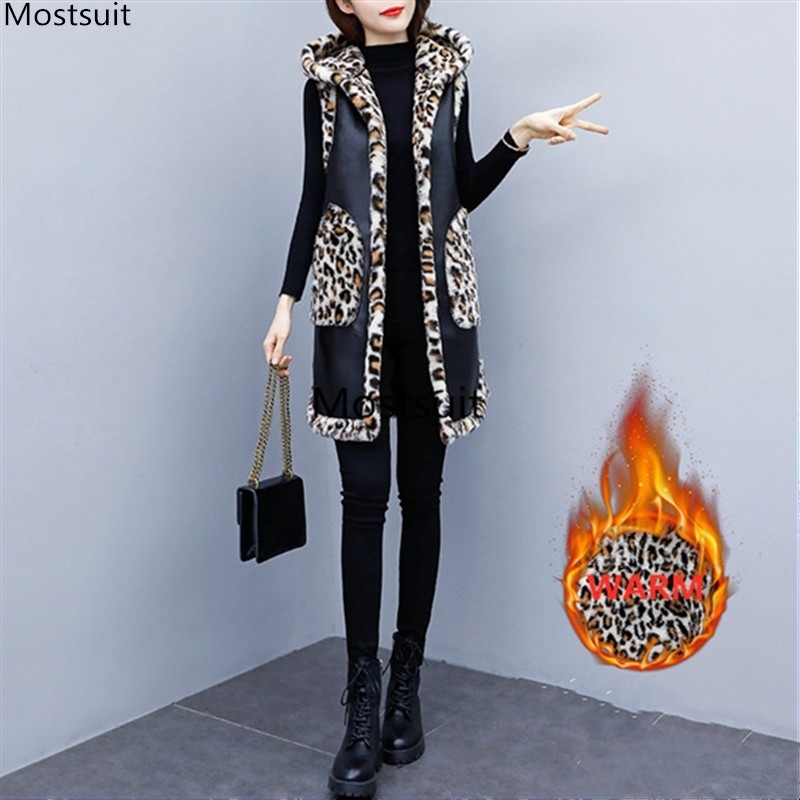 

Winter Women Long Vest Ladies Hooded Leopard Waistcoat With Pockets Designer Fashion Elegant Loose Leather Warm Coat 210518, Caramel leopard