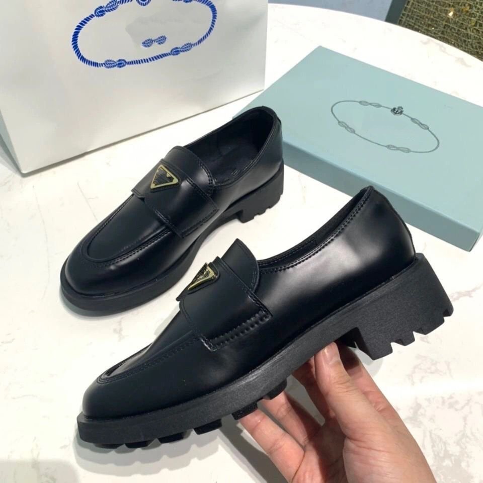 

2021 neuesten Frauen, die Turnschuhe, Mode-LAC-Low-Top-Schuhe, klassische Kleider-Design-Schuhe, Gre 35-40 JKMJ0002