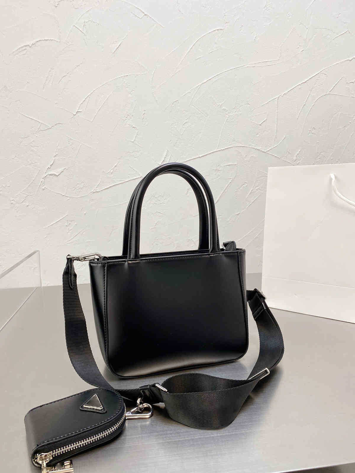 

Hanghhangbag Women S Mini Luxurys Designers Bags 2021 Designer Womens handbags Purses Crossbody Bag Wallet Handbag Louisbags_18 Pujia Foreig