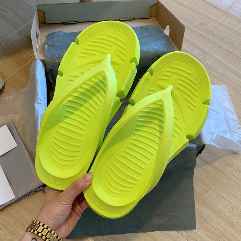 

Designer Women Foma Flip Flops Slippers 2021s Summer Paris Brand Vintage EVA Rubber Sandy Beach Slides Sandals Flat Heel Platform Slipper Luxurys Designers Shoes, Black