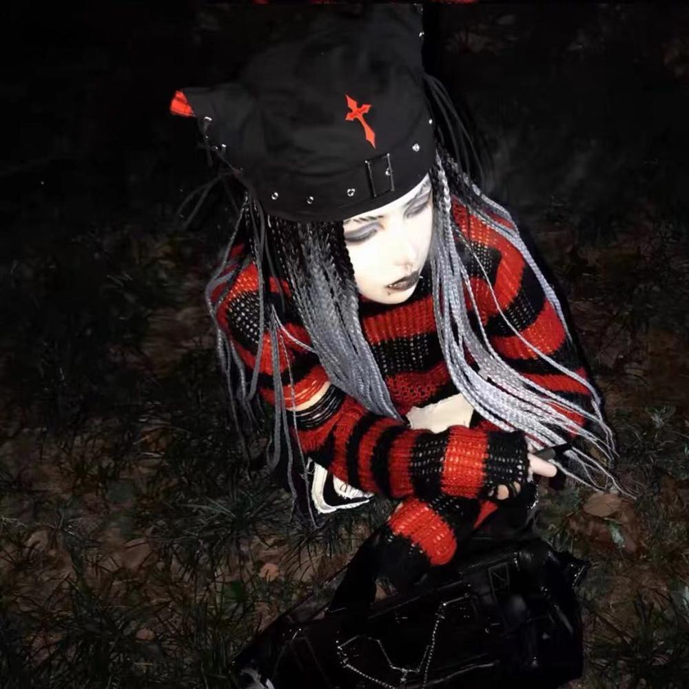 

Harajuku Punk Gothic Cat Ear Cross Black Beret Hat Women Casual Rock Lace-Up Bucket Hat Chic Streetwear Hip Hop Capsg, Red