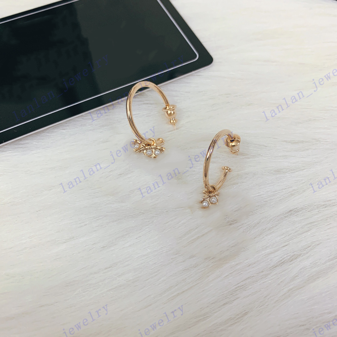 

L0-C55 Designer Stud Classic Letter Logo Petal Water Drop Earrings Brass Material 925 Silver Needle, Golden;silver