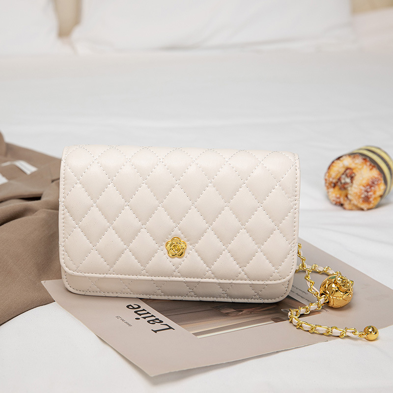 

new handbags hong kong it2021 leather women's fragrance golden ball lingge chain one shoulder small square bag factory direct sale