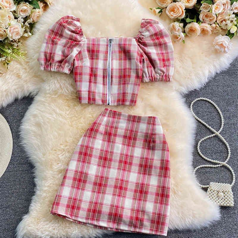 

Girly age reduction plaid suit Korean style puff sleeve zipper short top two-piece high waist bag hip skirt summer 210525, Black