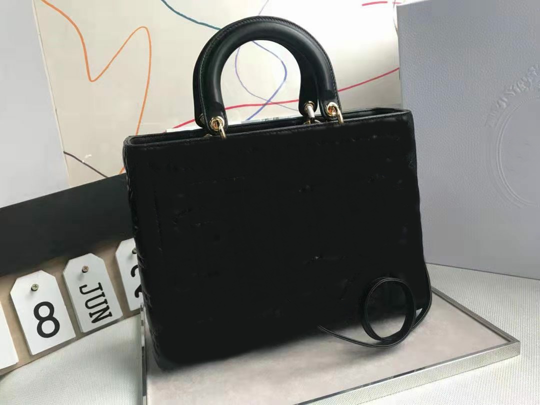 

Designer Soft Lamp Leather 7 Checks Diamond Lattice Hand bags Gold Hardware Letter Hanger on Handle Women Fashion Handbag One More Strap Shoulder Bag Famous Purse, Black