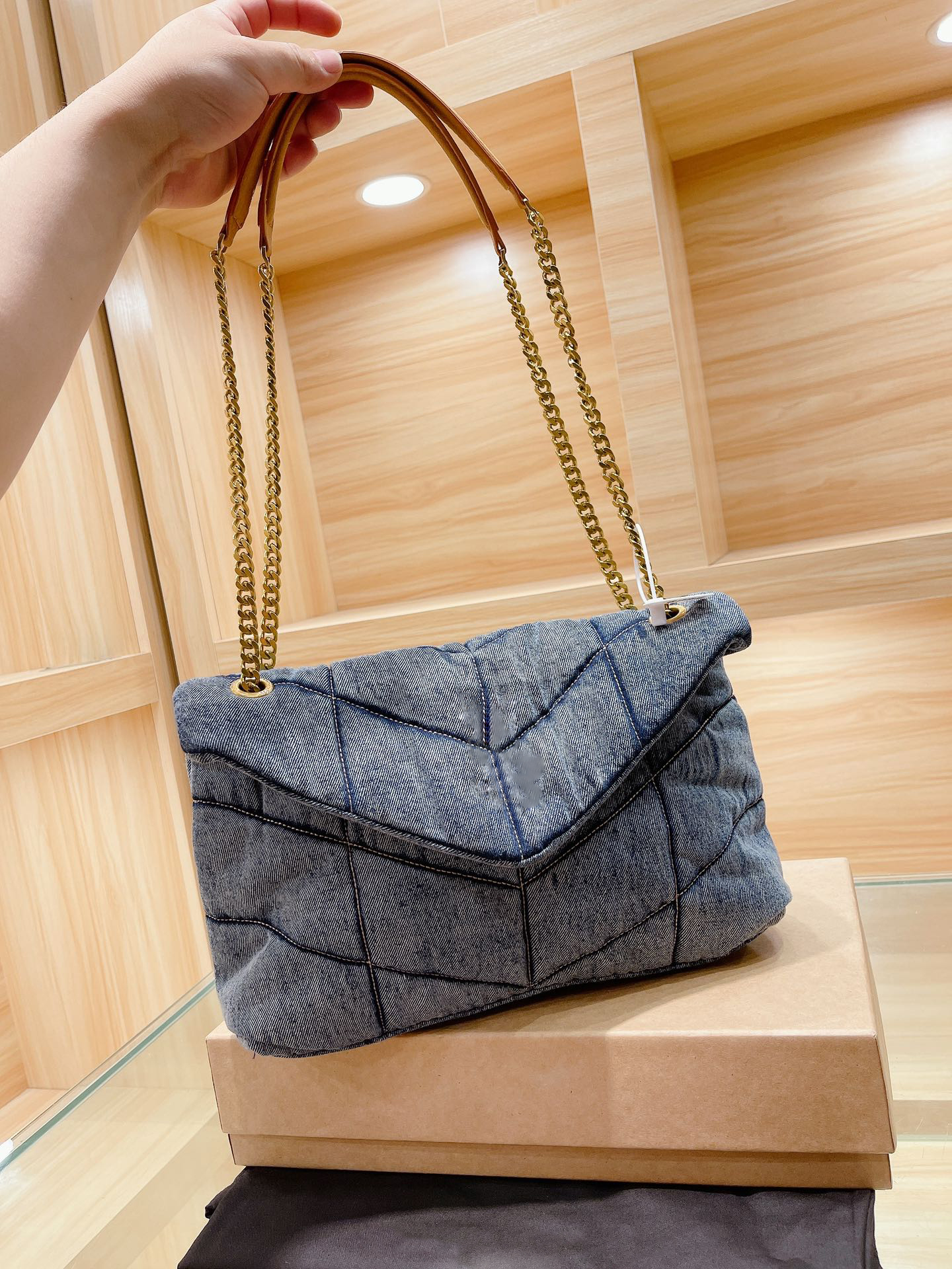 

New Hot Blue Suede Shoulder Bag, Top Layer Cowhide Chain Rectangular Double Strap V Line Messenger , Letter Buckle Ladies Fashion Handbag, Sky blue