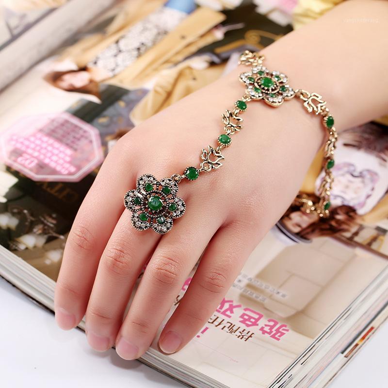 

Ring One-Piece Chain European And American Retro Exaggerated Hollow Leaves Flower Bracelet Female Bangle