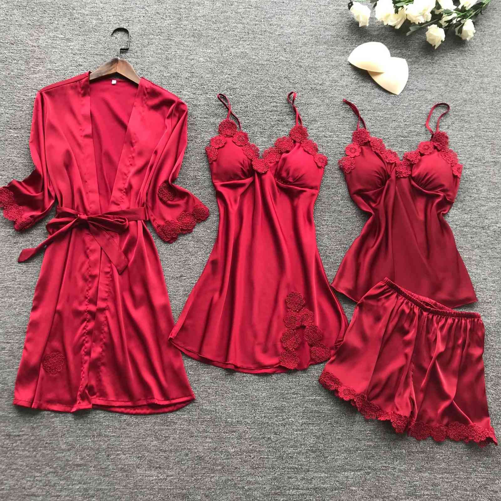 

Pajama set for women luxury satin sleepwear embroidery flowers home wear 4 pieces pyjamas vest+coat+shorts silk nightwear 210708, Yellow