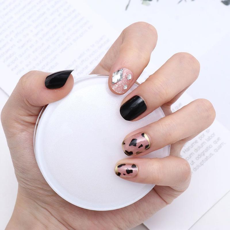 

False Nails Removable Fashion Beauty Artificial Nail Art Manicure Hand Decoration, Red;gold