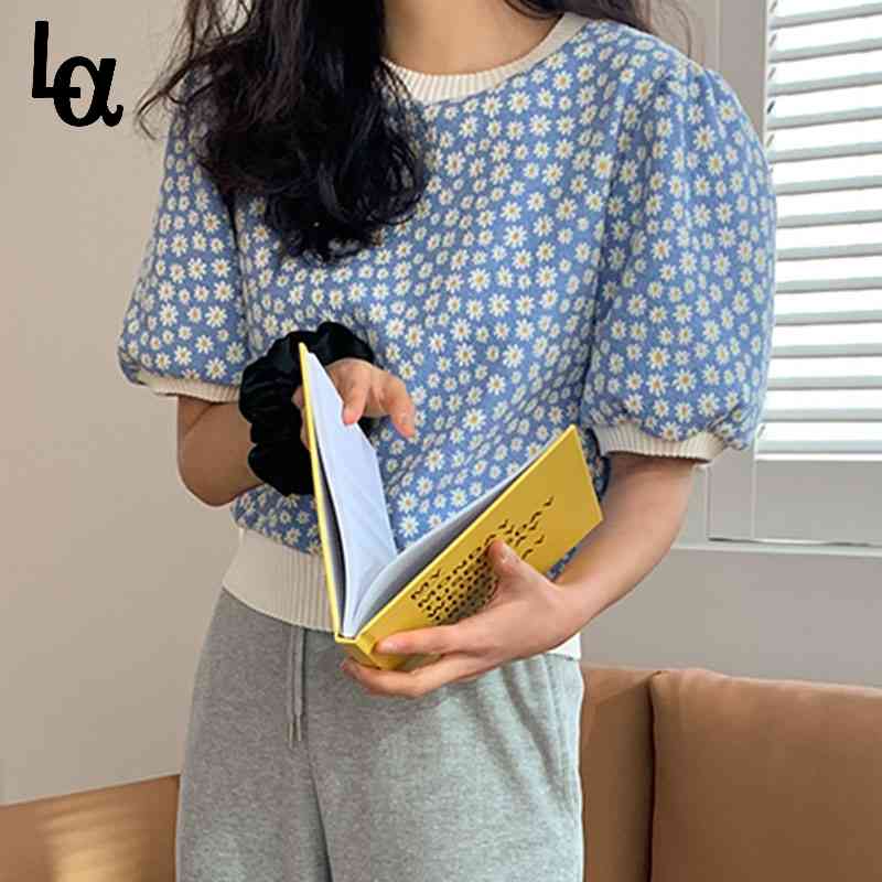 

Summer Fashion Korea Chic Spring Round Collar Comfortable Puff Short Sleeve Daisy Print Kintted Women Top Tee 210519, Purple