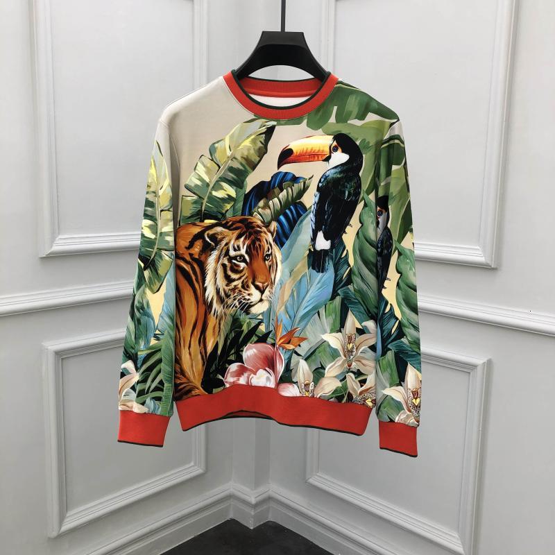 

Men's Hoodies & Sweatshirts Eurasian American style tiger impression of high quality cotton men warm casual fashion sweaters with hood top c523, The pictures