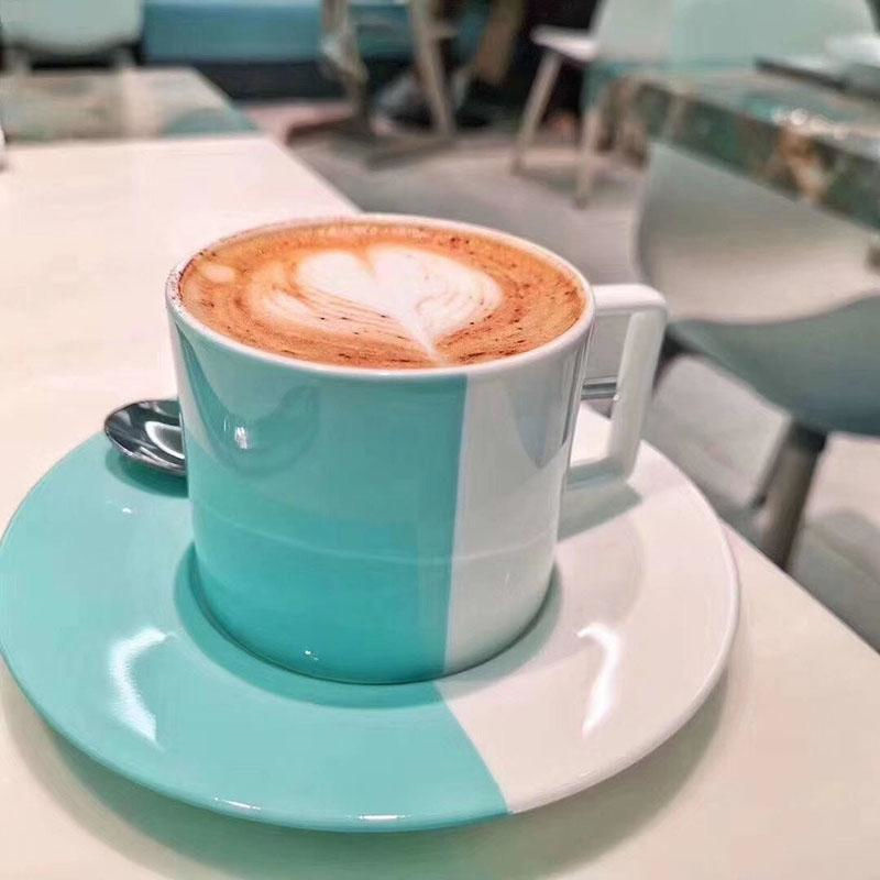 

Blue creative fashion coffee sets Luxurious afternoon tea Couples Gift Box Scandinavian design Musical Instrument Shaped Handle