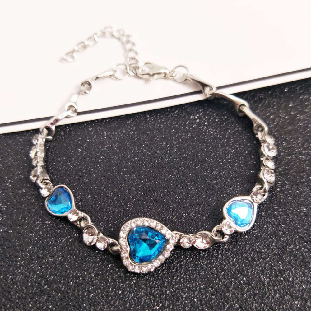 

Hand catenary Heart of the sea women's love heart crystal fashion bracelet, Golden;silver