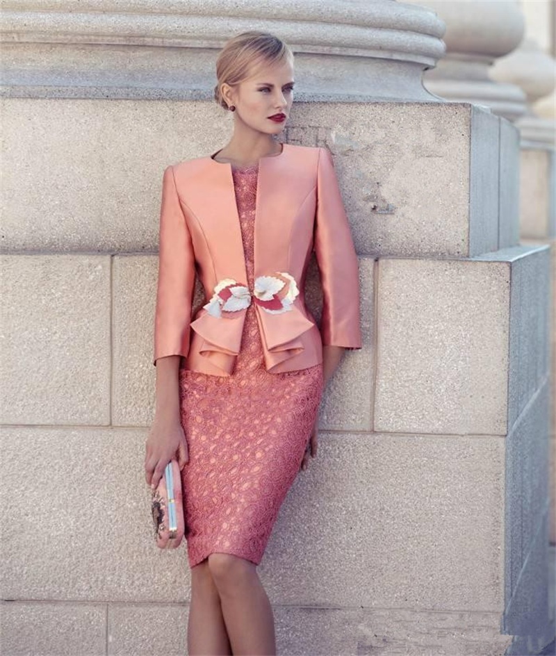 

2 Pieces Pink Mother Dress Elegant Appliqued Lace Mothers Of The Bride Dresses Long Sleeve Ruched Satin Sweep Train Formal Evening Gowns