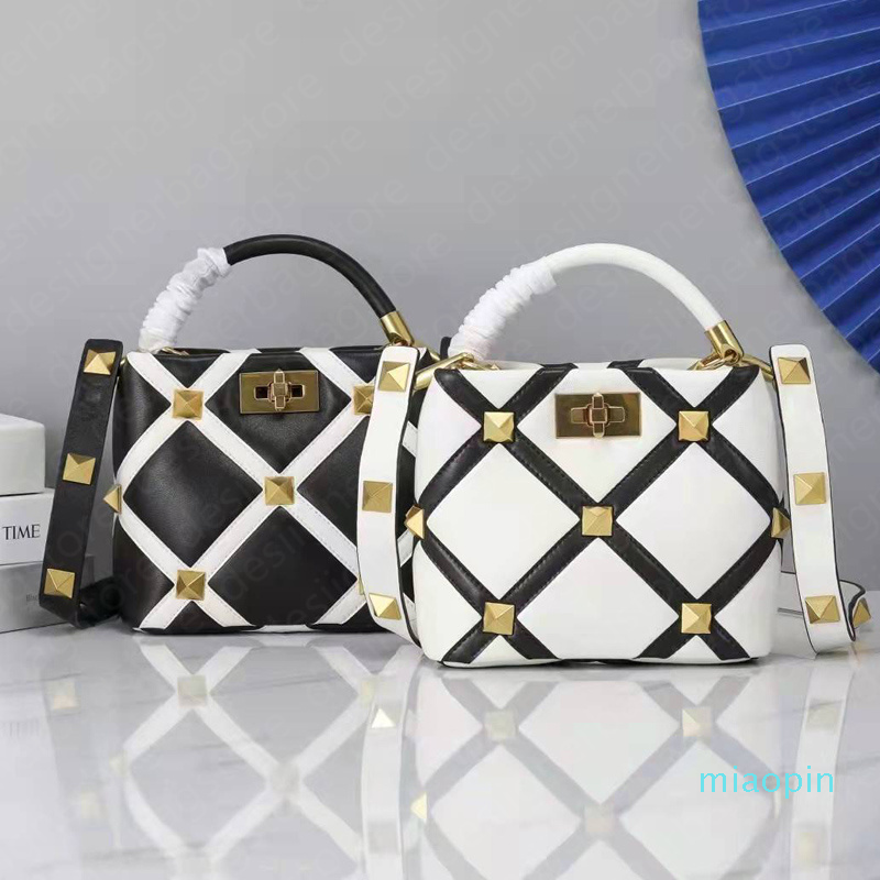 

luxurys Fashion Designers Bags Crossbody bags Bucket Large stud Genuine Leather Handbag Black and white color matching Chain strap lock, Box