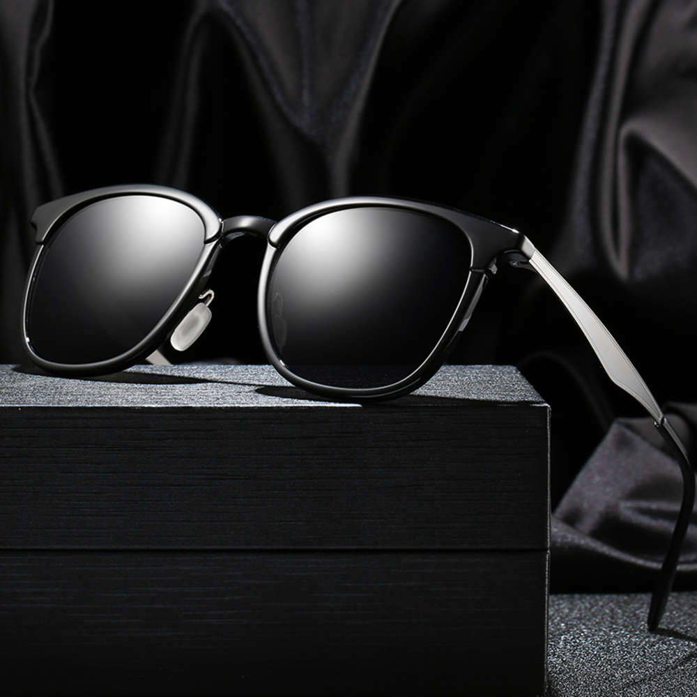 

2021 new fashion half frame sunglass metal sunglass for men With box
