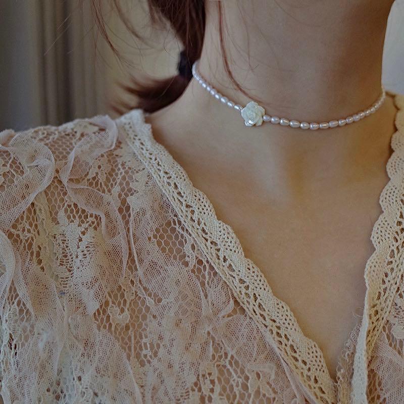 

Chokers One Fashion Jewelry Fresh Water Pearl And Shellrose Necklace