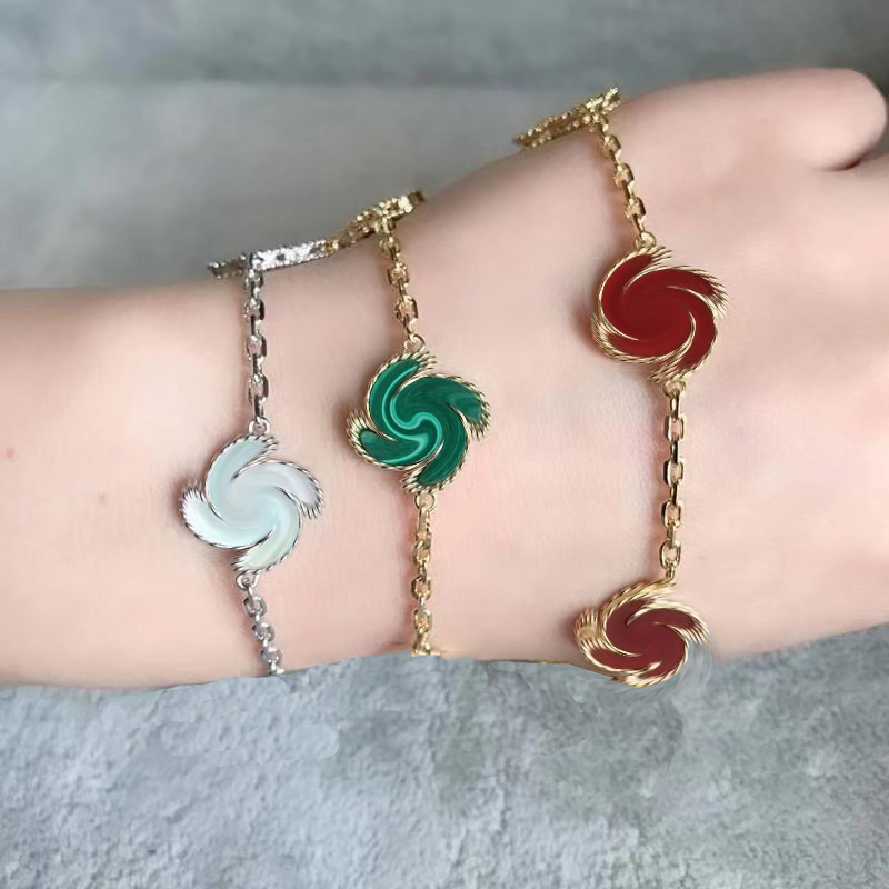 

5 Colors Fashion Classic 4/Four Leaf Clover Charm Bracelets Bangle Chain 18K Gold Agate Shell Mother-of-Pearl for Women&Girls Wedding Mother's Day Jewelry Women alter