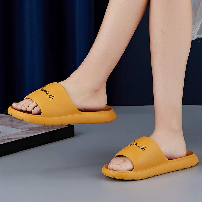 

Hotsale Summer Slippers Men's Sell well Women's Flat Fashion Scuffs Breathable Shower Room Mens Womens Trainers Beach shoes Comfortable