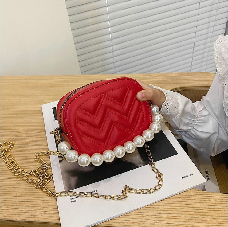 

designer Kids Handbags luxury baby Girls Letter pearl Princess mini wallet Children Metal buckles Chain one shoulder messenger Bag F064, White-(this is ps pic)