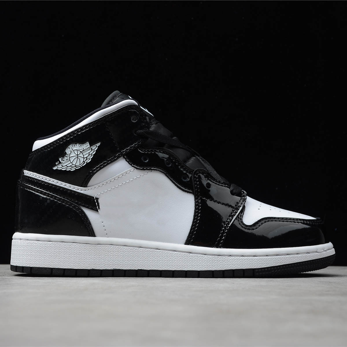 

Shoes High Version 1 Mid SE All Star Jumpman 1s White Black Patent Leather Womens Basketball Mens Sneakers, #1