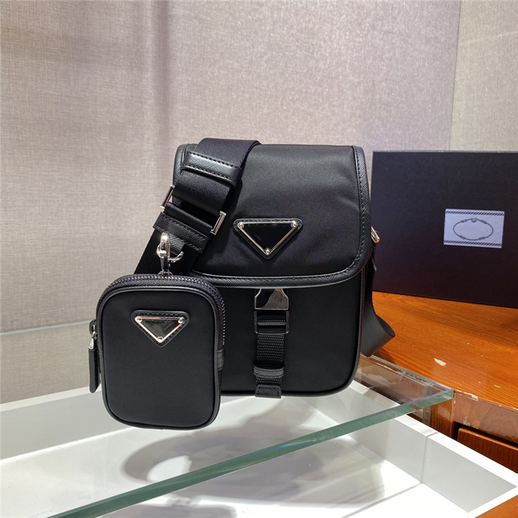 

Classic camera bag for stylish shopping, Black