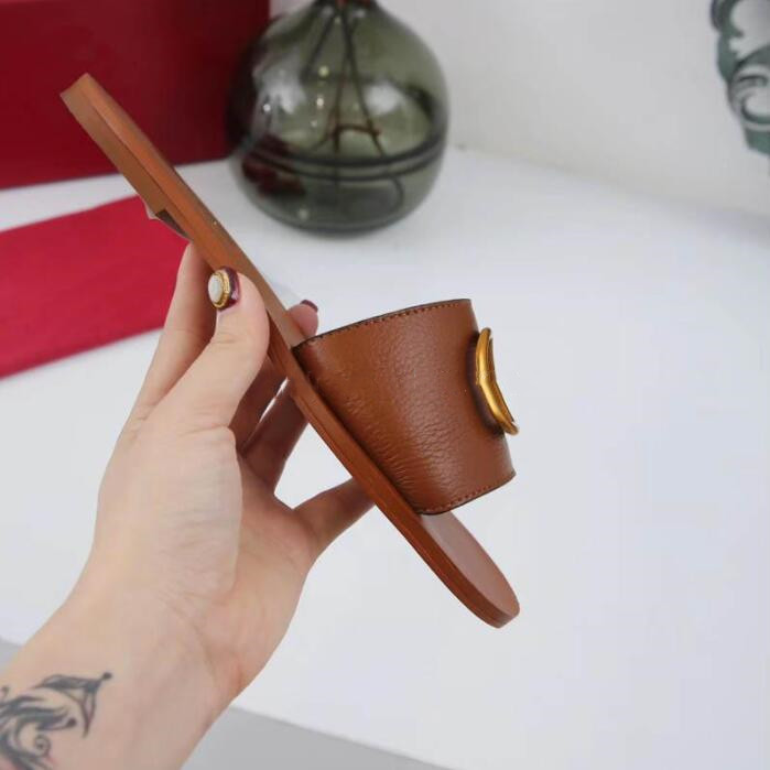 

2021 Women's design beach sandals beautiful wear-resistant slippers hight quality fashion black size 35-45, Grey