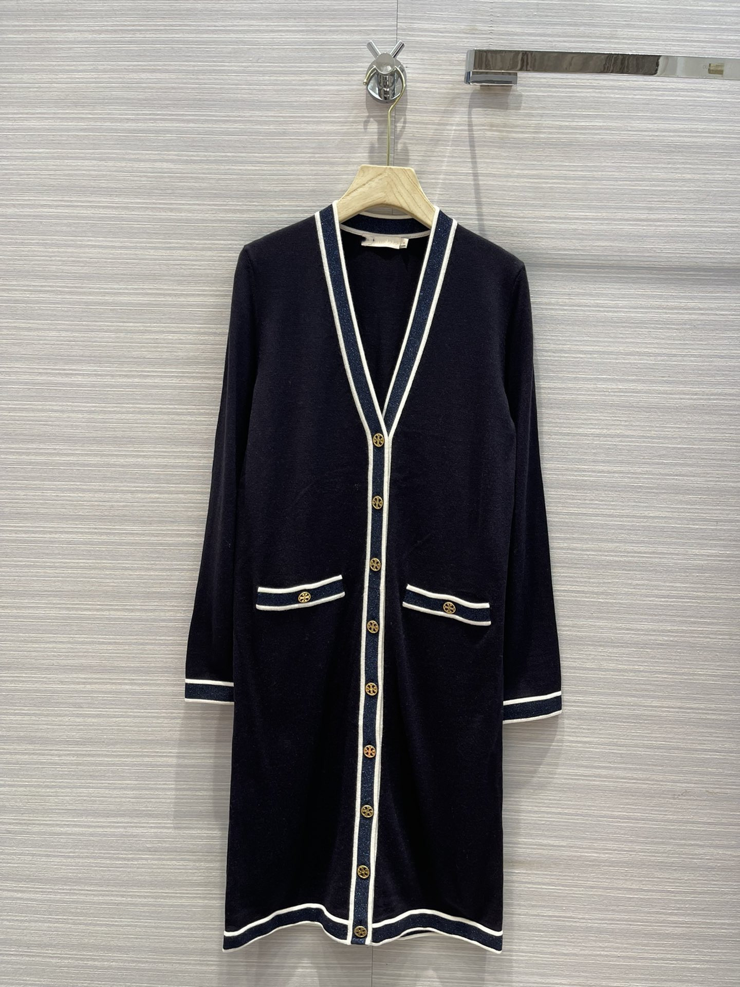 

Milan Runway Sweaters 2021 Autumn Winter V Neck Women' Long Sweaters High End Jacquard Cardigan women Designer Sweater 1007-7, Picture color