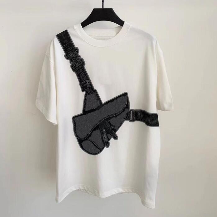 

20SS Saddle Bag Printed Tee Fashion High Street Short Sleeves Summer Casual T-Shirt Solid Color Breathable Men Women Crew Neck