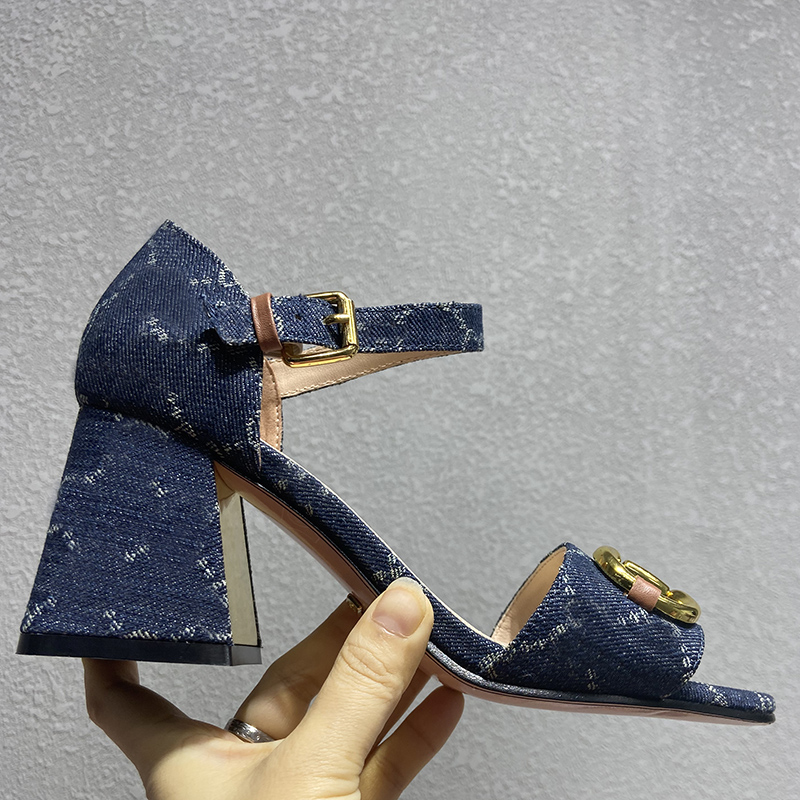 

Luxury High quality heels Sandals women designer Sliders Fashion Denim Blue chunky heel Shoes Genuine Leather Heeled Dust proof bag with sho, Customize
