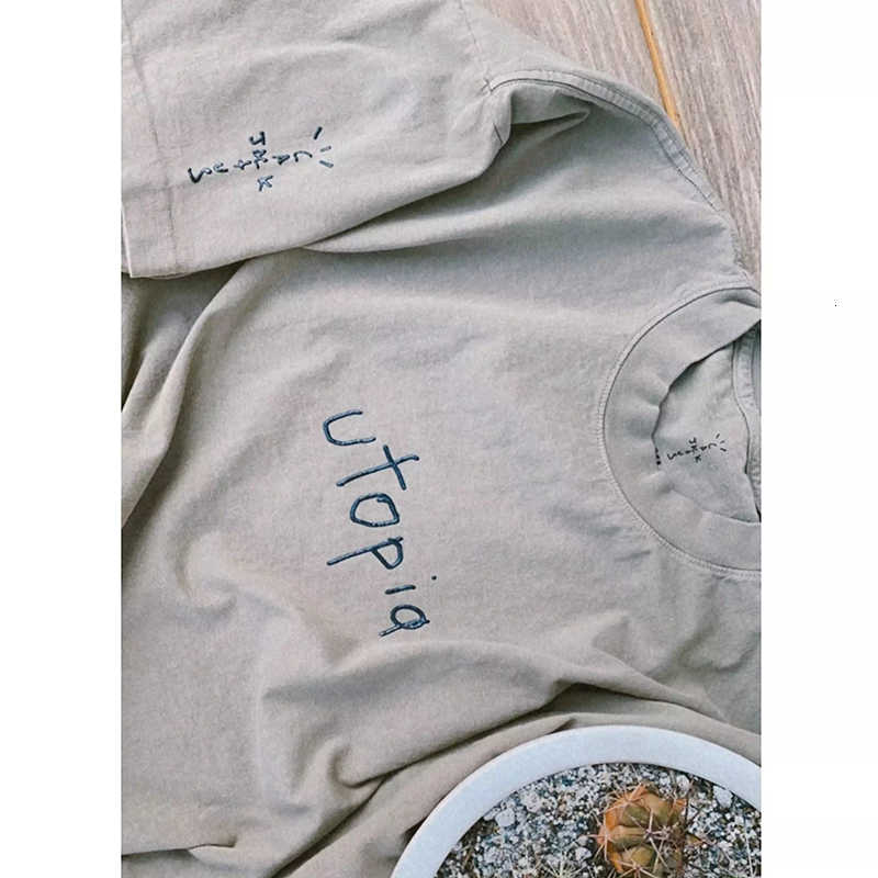 

Travis Scott cactus Jack wink Utopia tee short sleeve T-shirt, White;black