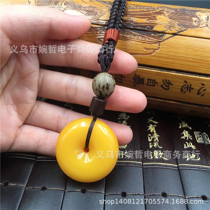 

Pendant Necklaces Natural Yellow Beeswax Peace Buckle Necklace Long Rope Chain Fashion Jewelry Gifts For Women Men