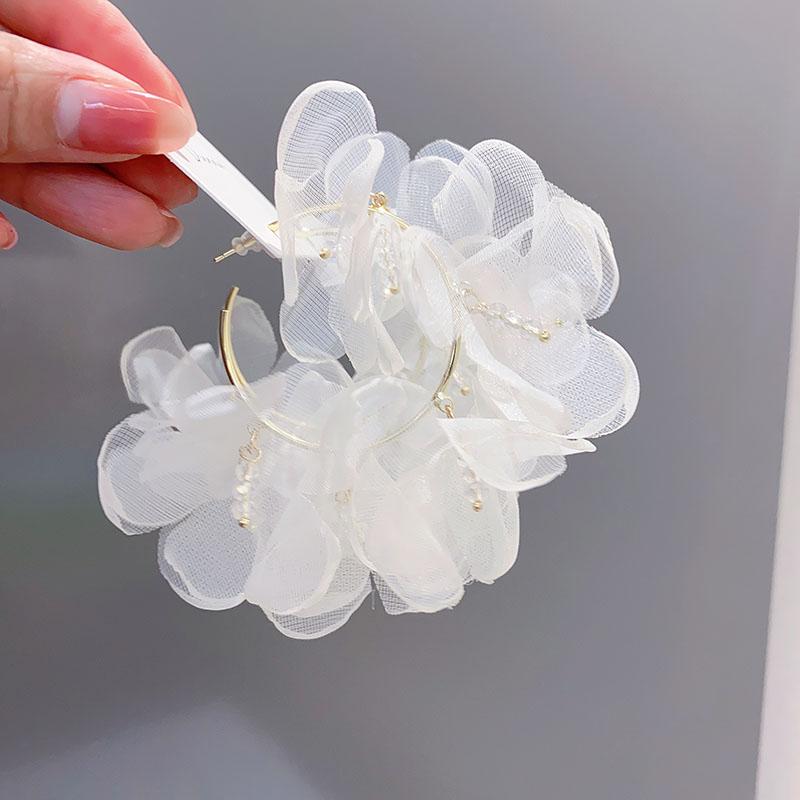 

Dangle & Chandelier Womens Earrings Beaded Flowers White Yarn Korean Fashion Boho Exaggeration Big 2021 Trend, Silver