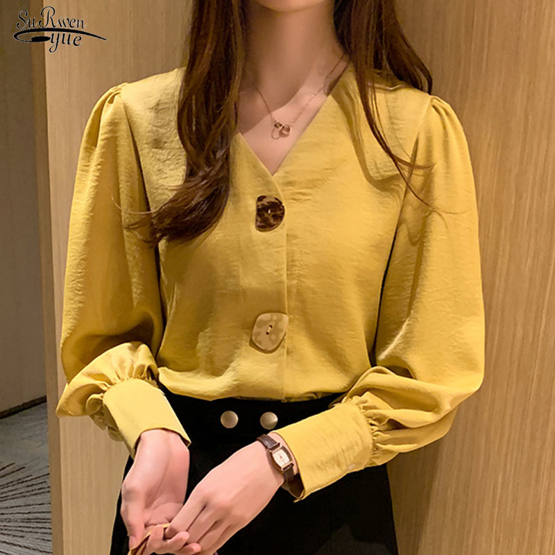 

Lantern Long Sleeve Office Lady Clothes with Button V-neck Women Shirt Solid Tops Blouse All-match Korean blusa 10567 210521, Apricot