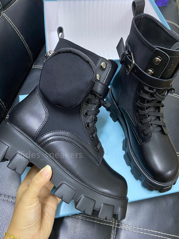 

2021 Top Latest Women Designer Boots New Autumn And Winter Thick Bottom Increased Platform Shoes Pocket Wallet Motorcycle Removable bags, Shoe box