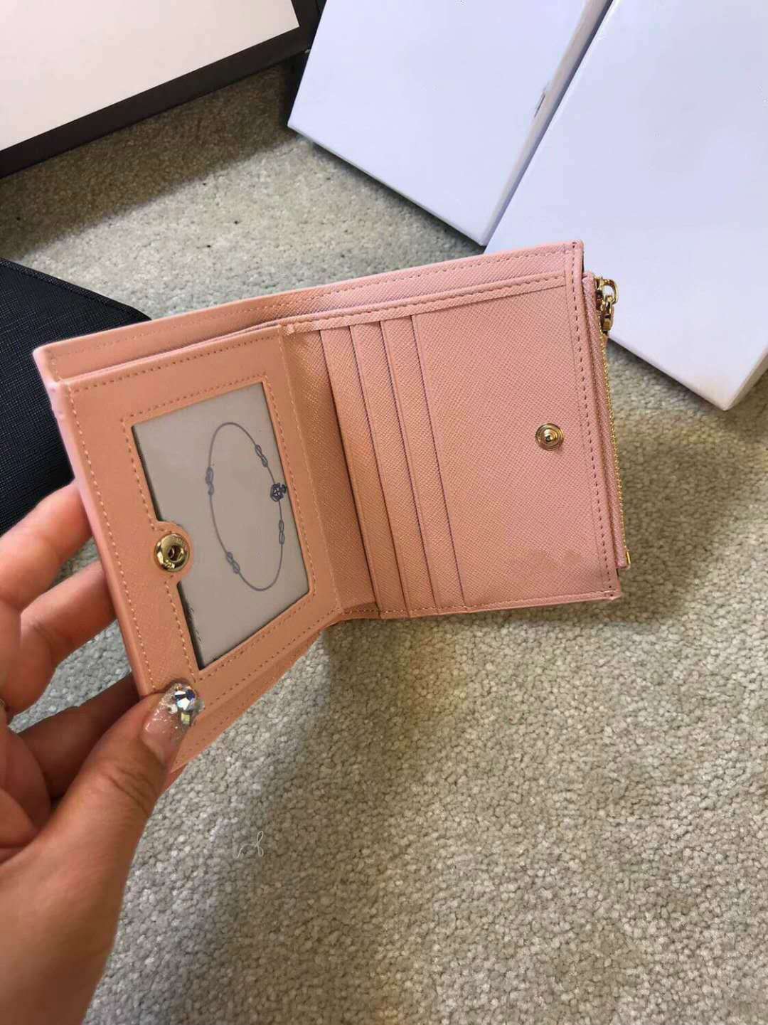 

Retro Classic 2021 Mens and Women's Wallets Purses High Quality Card Holders Square Short Purses Cowhide Fashion Change Bags with Compartmen, Red;black