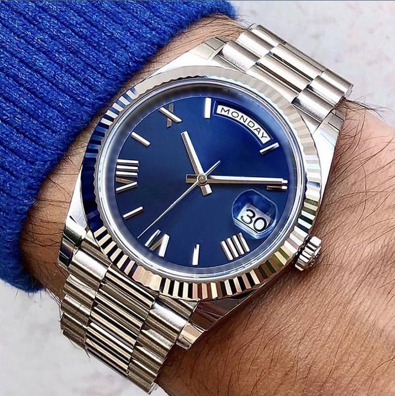 

The most fashionable men's watch dual calendar blue dial sapphire glass retro Roman numerals stainless steel one-piece bracelet automatic movement wristwatch, Business card case