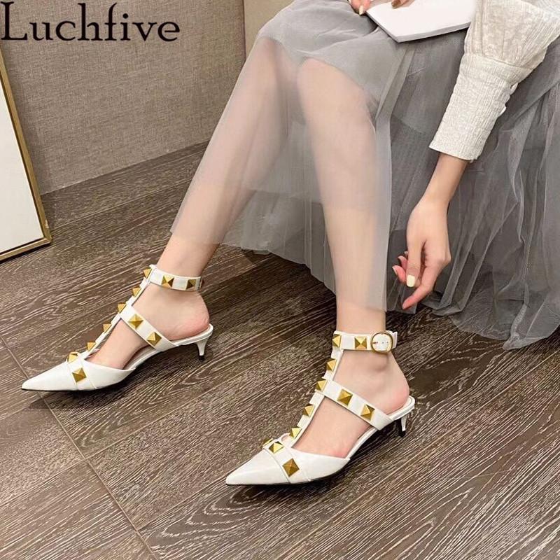 

Pointy Toe Rivet Sandals Kitten Heel Flat Female Hollow Buckle Leather Summer Leisure Beach Party Shoes Muje, Black