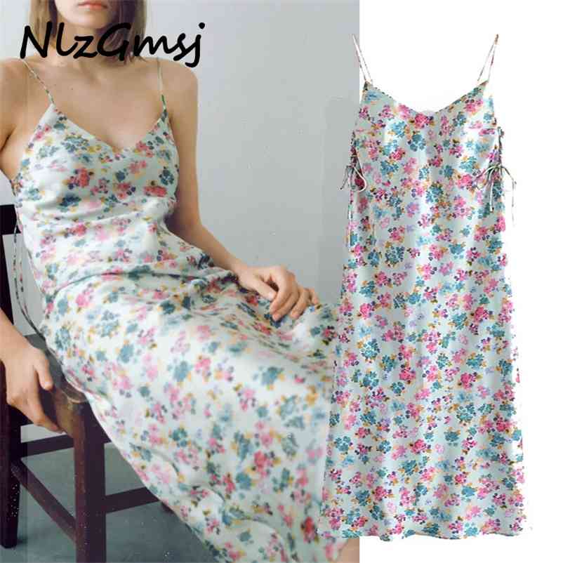 

Dres's sweet V-neck flower print side pleat decoration silk texture suspender dress 04 210628, As picture