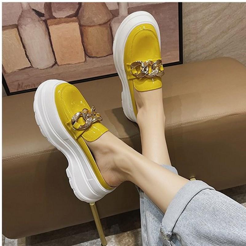

Slippers 2021 Brand Design Gold Chain Women Slipper Closed Toe Slip On Mules Shoes Round High Heels Casual Slides Flip Flop Plus Size, Beige