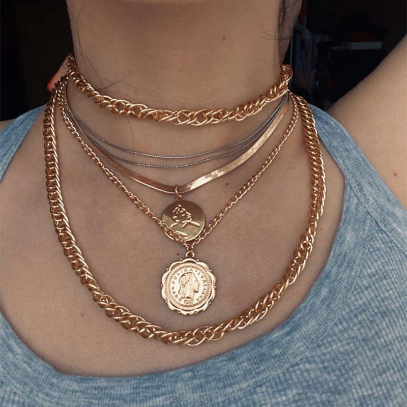 

Jewelry Personality Exaggeration Hip Hop Thick Chain Neck Chain Round Card Lace Pendant Necklace