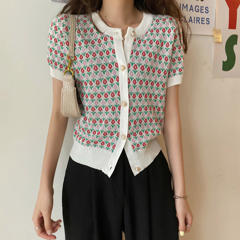 

Lucyever Summer Flower Printed Knitted T Shirts Women Vintage Pearl Button Crop Cardigan Femme Casual O Neck Tees Tops Lady 210521, Tu pian se
